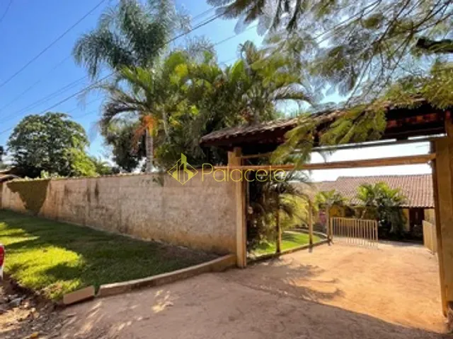 Chácara com 2080m² 2 quartos e 1 banheiro, à venda, no bairro Goiabal em Pindamonhangaba