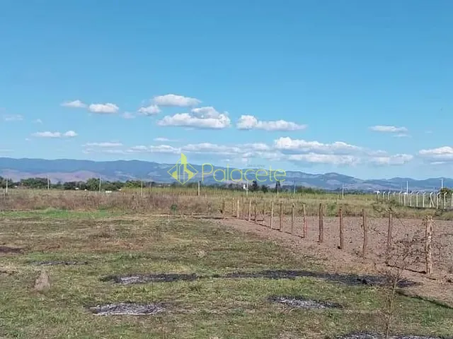 Chácara à venda, no bairro Colméia em Pindamonhangaba