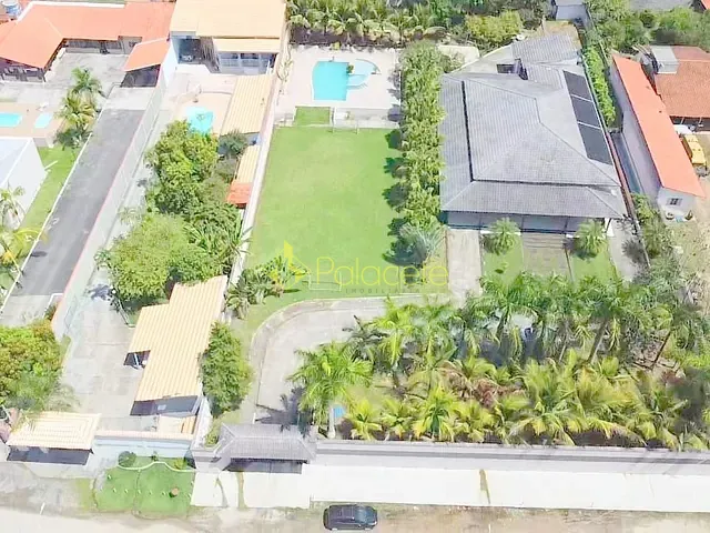 Chácara com 3200m² 5 quartos e 4 banheiros, à venda, no bairro Chácaras Pedro Leme em Roseira