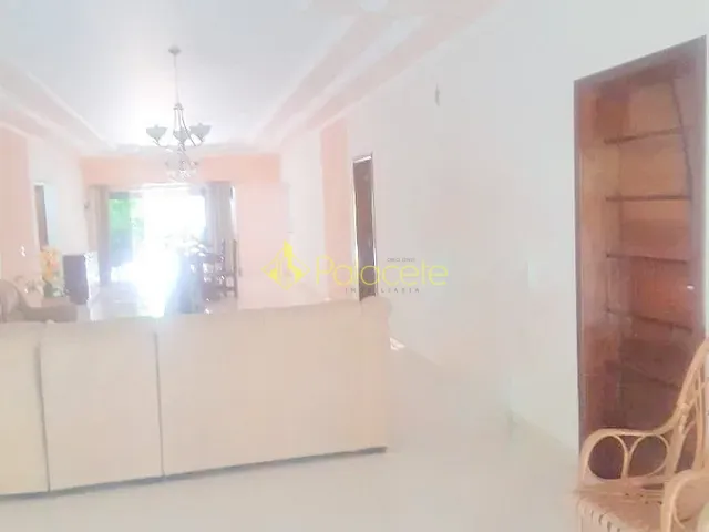 Chácara com 3200m² 5 quartos e 4 banheiros, à venda, no bairro Chácaras Pedro Leme em Roseira