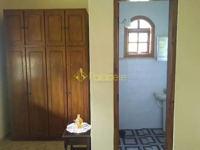 Chácara com 24200m² 2 quartos e 1 banheiro, à venda, no bairro Cedro em Cunha