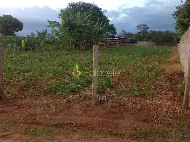 Chácara à venda, no bairro Vila São Benedito em Pindamonhangaba