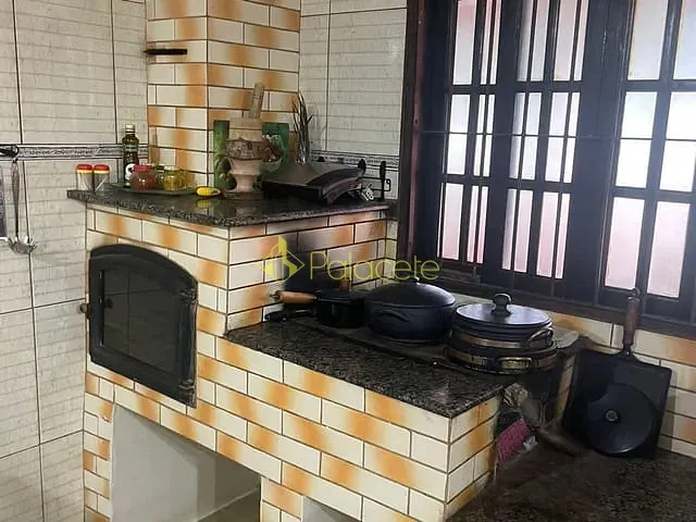 Chácara 3 quartos e 3 banheiros, à venda, no bairro Goiabal em Pindamonhangaba