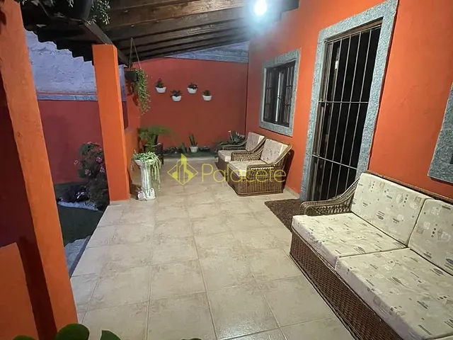Chácara 3 quartos e 3 banheiros, à venda, no bairro Goiabal em Pindamonhangaba