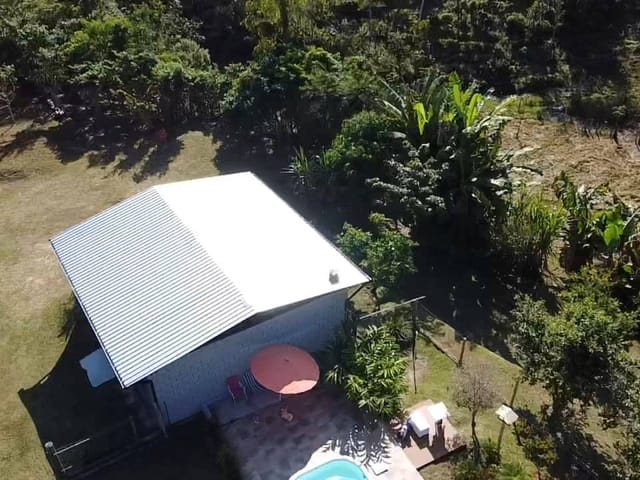 Chácara com 9600m² 3 quartos e 3 banheiros, à venda, no bairro Bairro do Pinga em Pindamonhangaba