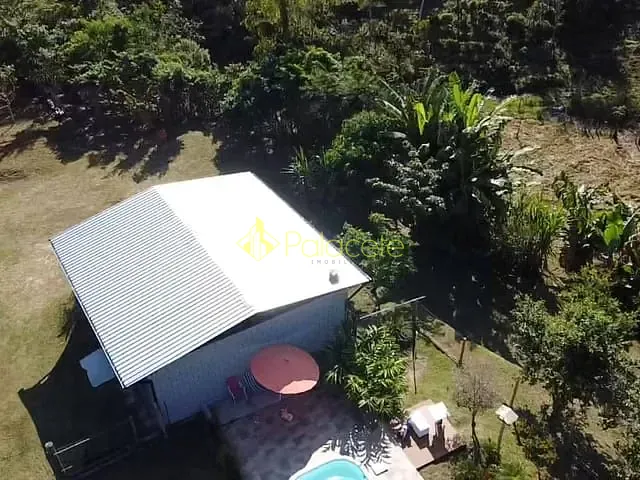 Chácara com 9600m² 3 quartos e 3 banheiros, à venda, no bairro Bairro do Pinga em Pindamonhangaba
