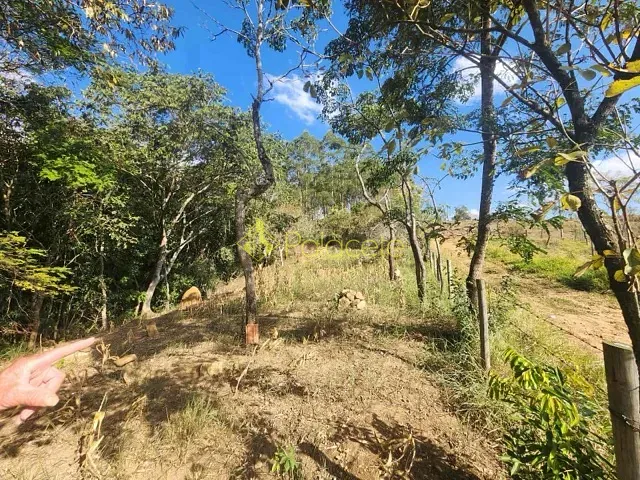 Chácara com 6000m² 1 quarto e 1 banheiro, à venda ou para alugar, no bairro Loteamento João Tamborindeguy Fernandes em Pindamonhangaba