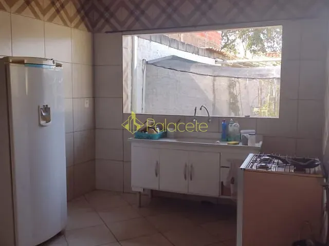 Chácara com 500m² 1 quarto e 2 banheiros, à venda, no bairro Bom Sucesso em Pindamonhangaba