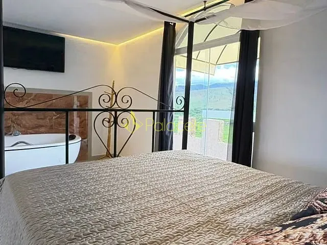 Chácara com 500m² 1 quarto e 2 banheiros, à venda, no bairro Goiabal em Pindamonhangaba