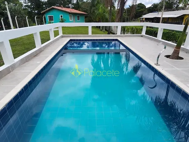 Chácara com 1300m² 1 quarto e 1 banheiro, à venda, no bairro Piracuama em Pindamonhangaba