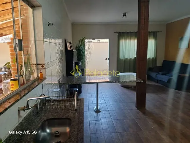 Chácara com 1200m² 3 quartos e 4 banheiros, à venda ou para alugar, no bairro Goiabal em Pindamonhangaba