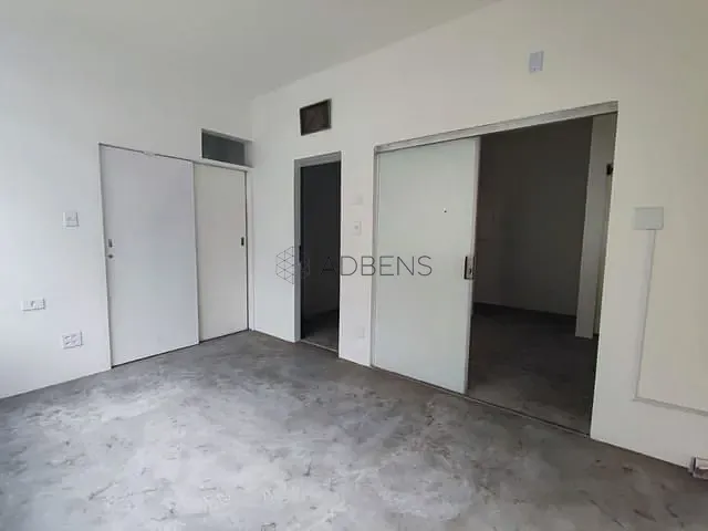 Conjunto comercial à venda, no bairro Anhangabaú em São Paulo