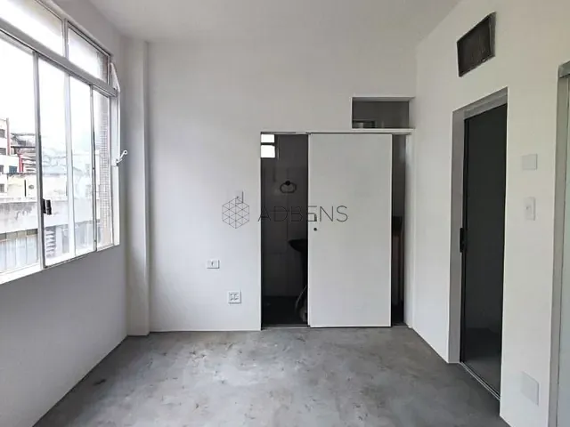 Conjunto comercial à venda, no bairro Anhangabaú em São Paulo