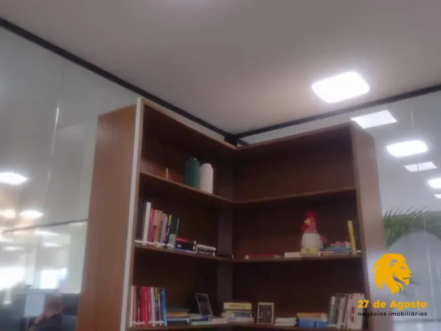 Conjunto comercial com 200m², à venda, no bairro Vila Monumento em São Paulo