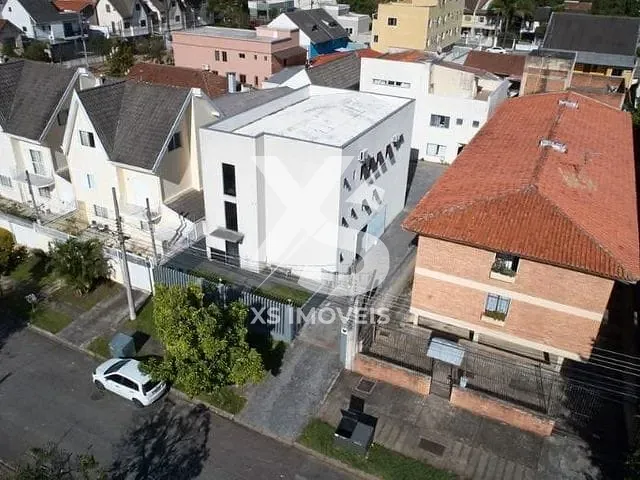 Conjunto comercial com 596m², à venda, no bairro Bom Retiro em Curitiba