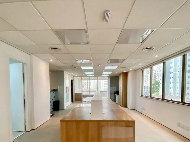 Foto do Conjunto - Conjunto Comercial com 6 Vagas à Venda nos Jardins | Paulista Imóveis.