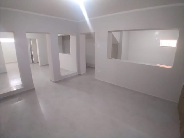 Foto do Conjunto comercial - Ponto comercial para locação no centro de Poços de Caldas, rua Paraíba, com área útil de 65 metros quadrados | De Bom Imóveis