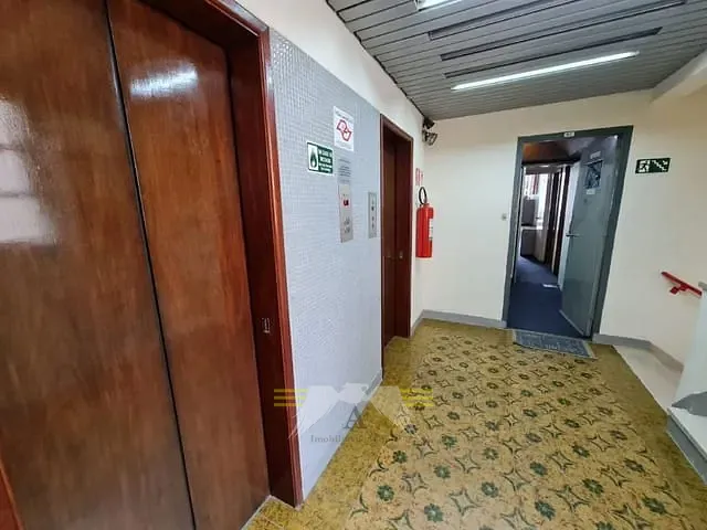 Conjunto comercial à venda ou para alugar, no bairro República em São Paulo