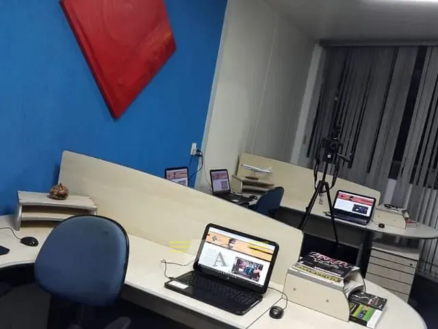 Conjunto comercial à venda ou para alugar, no bairro República em São Paulo