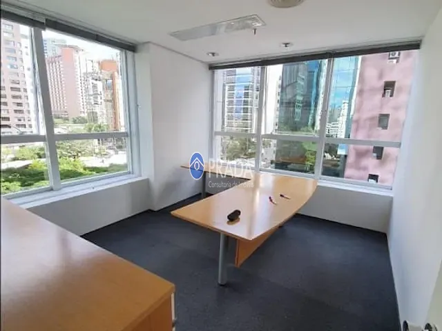 Conjunto comercial com 290m², para alugar, no bairro Cidade Monções em São Paulo