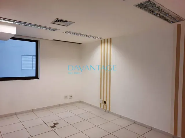 Conjunto comercial com 135m², à venda, no bairro Jardim Paulista em São Paulo