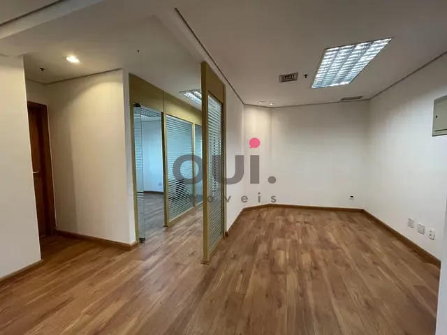 Conjunto comercial para alugar, no bairro Itaim-Bibi em São Paulo
