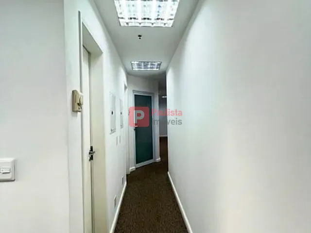 Conjunto comercial com 180m², à venda ou para alugar, no bairro Campo Belo em São Paulo