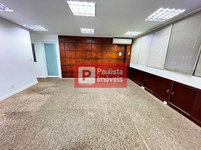 Conjunto comercial com 180m², à venda ou para alugar, no bairro Campo Belo em São Paulo