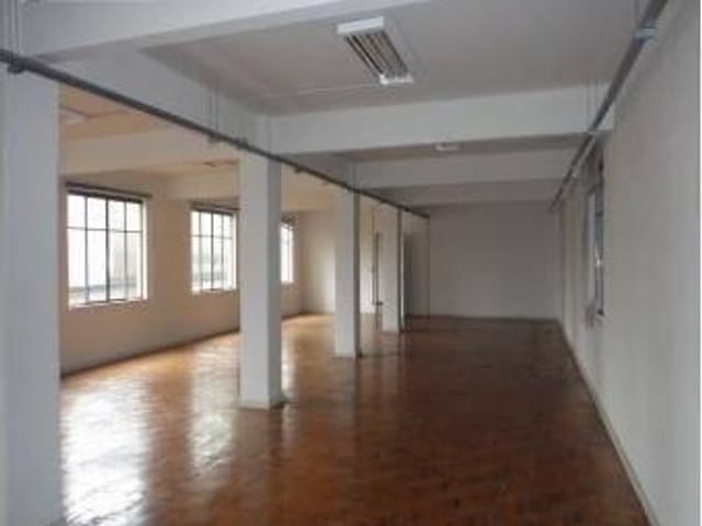 Conjunto com 550m², à venda, no bairro República em São Paulo