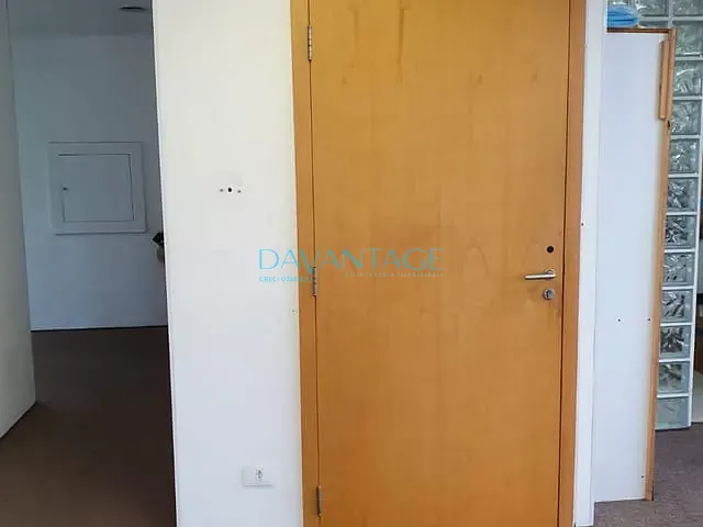 Conjunto comercial com 130m², à venda ou para alugar, no bairro Brooklin Paulista em São Paulo