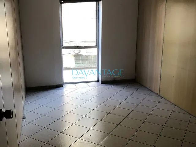 Conjunto comercial com 100m², para alugar, no bairro Vila Romana em São Paulo
