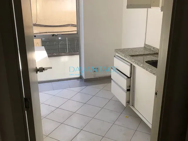 Conjunto comercial com 100m², para alugar, no bairro Vila Romana em São Paulo