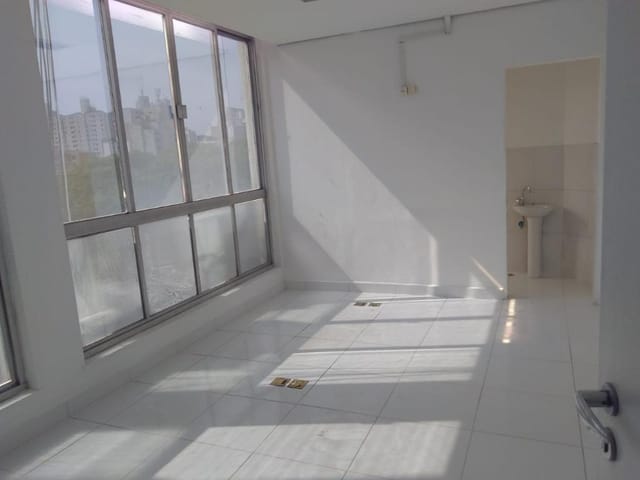 Conjunto para alugar, no bairro Liberdade em São Paulo