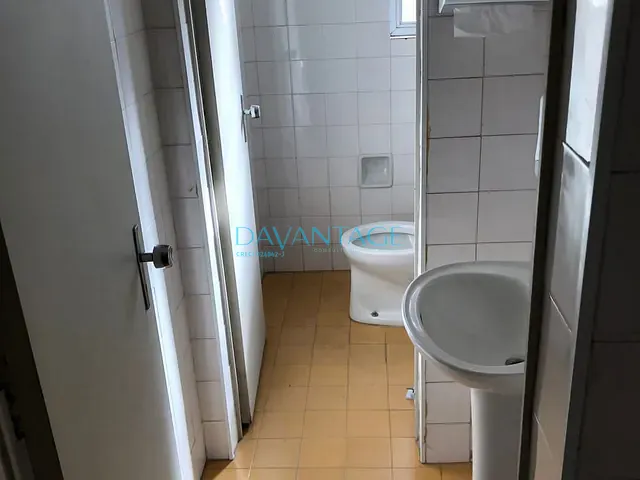 Conjunto comercial com 100m², para alugar, no bairro Vila Romana em São Paulo