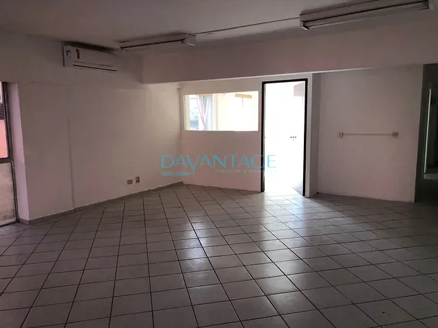 Conjunto comercial com 100m², para alugar, no bairro Vila Romana em São Paulo