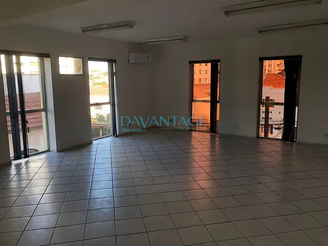 Conjunto comercial com 110m², para alugar, no bairro Vila Romana em São Paulo