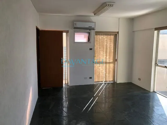 Conjunto comercial com 100m², para alugar, no bairro Vila Romana em São Paulo