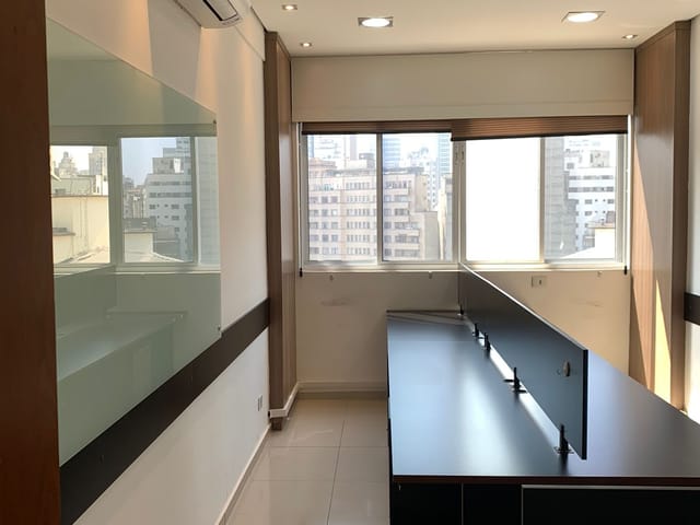 Conjunto comercial com 184m², à venda ou para alugar, no bairro Bela Vista em São Paulo