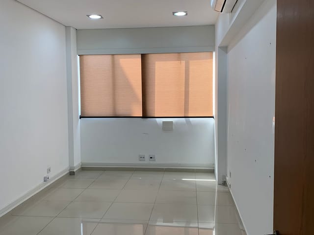 Conjunto comercial com 184m², à venda ou para alugar, no bairro Bela Vista em São Paulo
