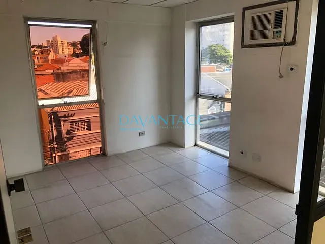 Conjunto comercial com 100m², para alugar, no bairro Vila Romana em São Paulo