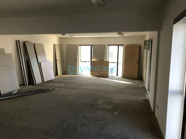 Conjunto comercial com 110m², para alugar, no bairro Vila Romana em São Paulo