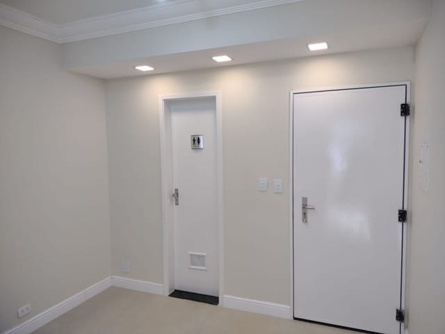 Conjunto comercial com 23m², para alugar, no bairro Jardim Paulistano em São Paulo