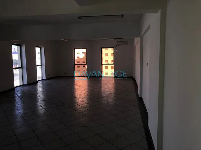 Conjunto comercial com 110m², para alugar, no bairro Vila Romana em São Paulo