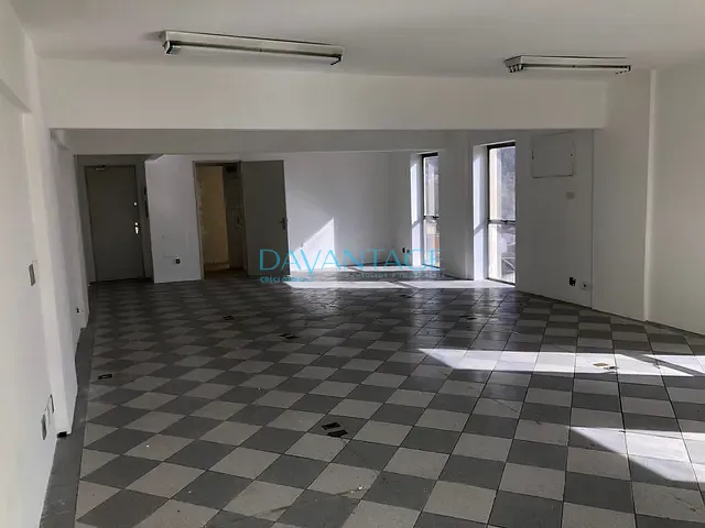 Conjunto comercial com 100m², para alugar, no bairro Vila Romana em São Paulo