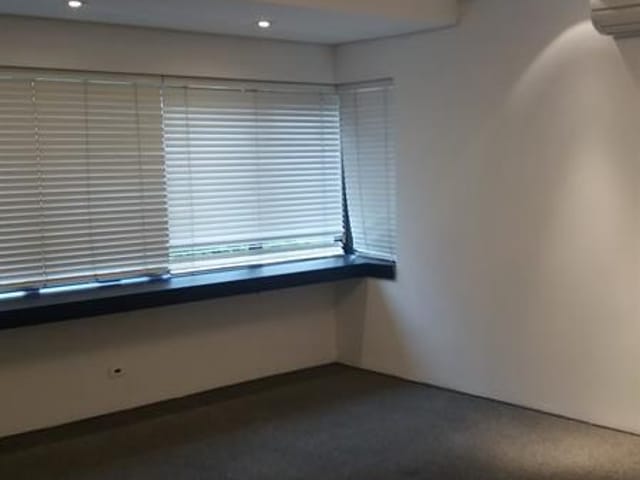 Conjunto comercial com 340m², à venda ou para alugar, no bairro Brooklin Paulista em São Paulo