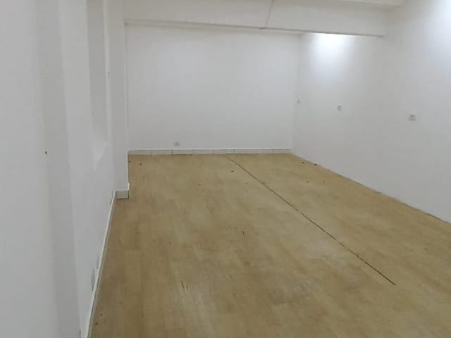 Conjunto comercial com 180m², para alugar, no bairro Boqueirão em Santos