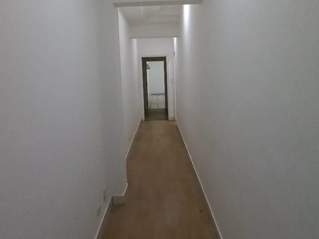 Conjunto comercial com 180m², para alugar, no bairro Boqueirão em Santos