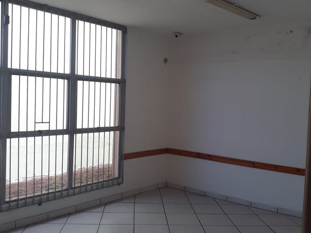 Laje com 700m², para alugar, no bairro Canindé em São Paulo