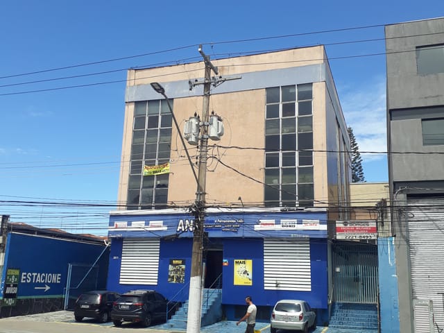 Laje com 700m², para alugar, no bairro Canindé em São Paulo