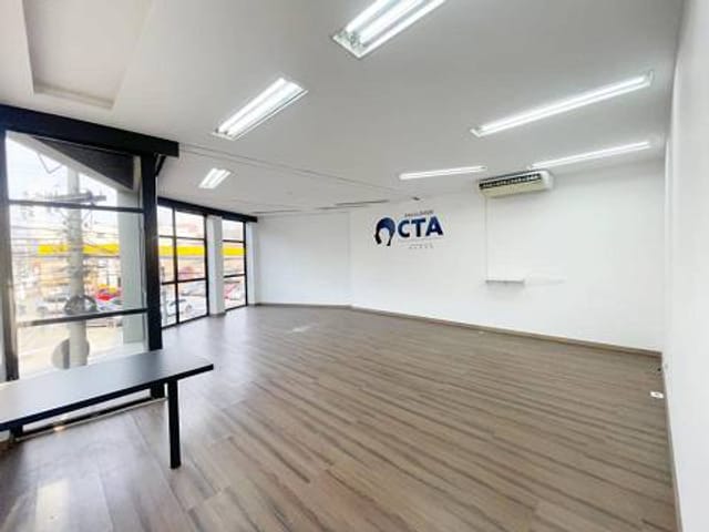 Conjunto comercial com 600m², para alugar, no bairro Quarta Parada em São Paulo